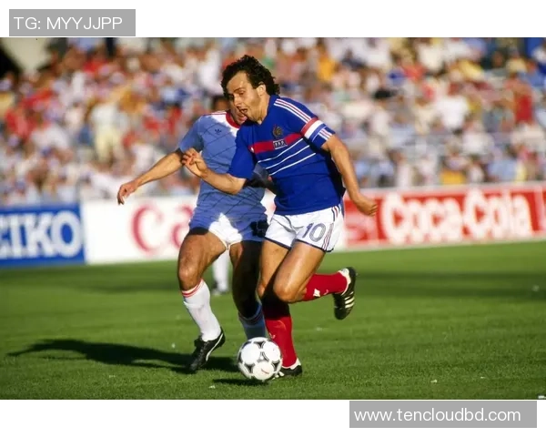 足球明星照片热销背后的商业秘密与市场潜力分析